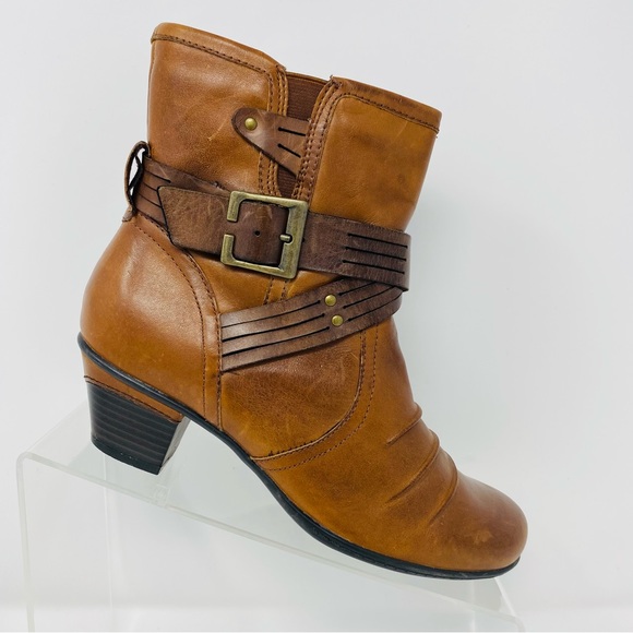EARTH ODYSSEY 7B Heeled Ankle Booties Almond Tan Brown Leather Buckle Boho Y2K - Picture 2 of 16